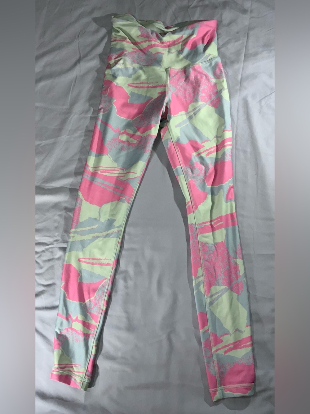 Reebok Speedwick Women’s Small High Rise Abstract Print Leggings Pink Green Gray